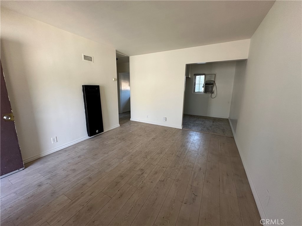 253 E Villa Street - Photo 2