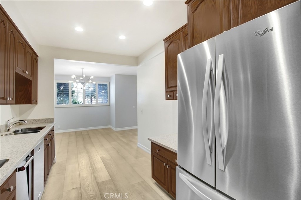 4949 Genesta Avenue - Photo 14