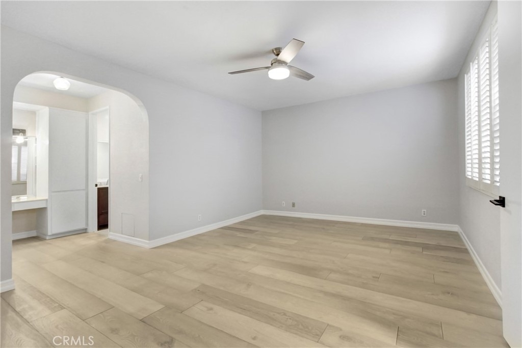 4949 Genesta Avenue - Photo 18
