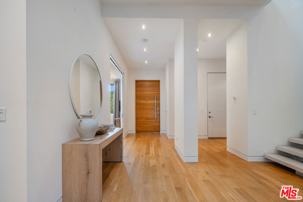 6359 Colgate Ave - Photo 3