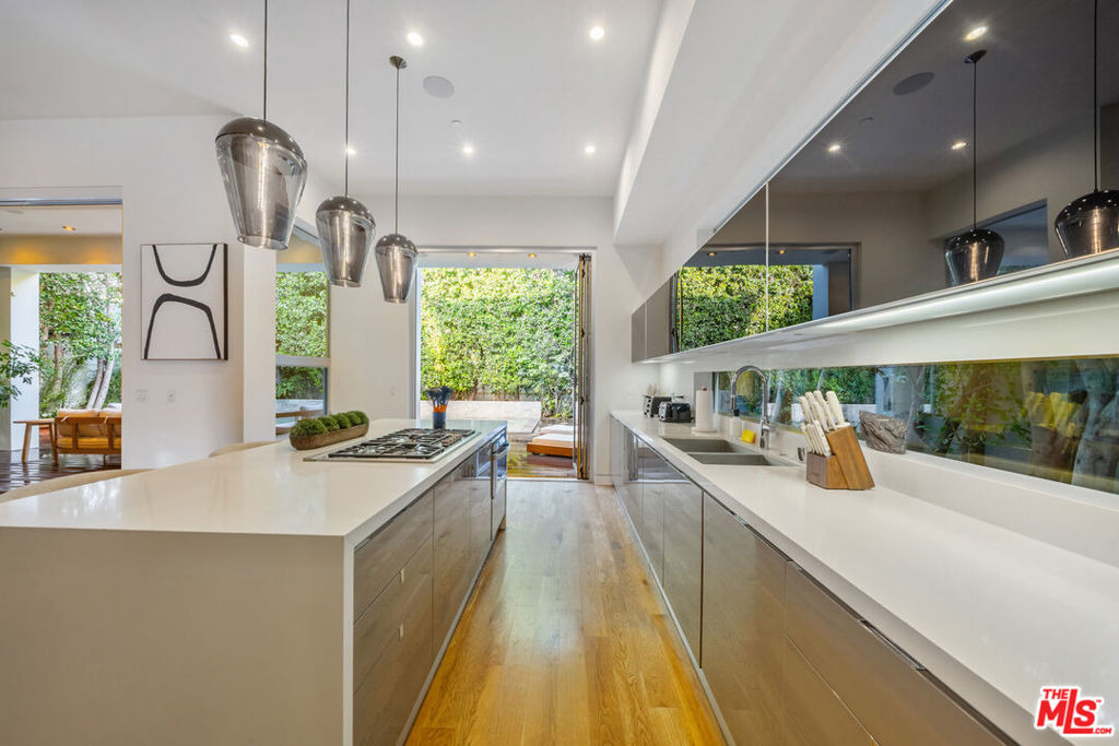 6359 Colgate Ave - Photo 9