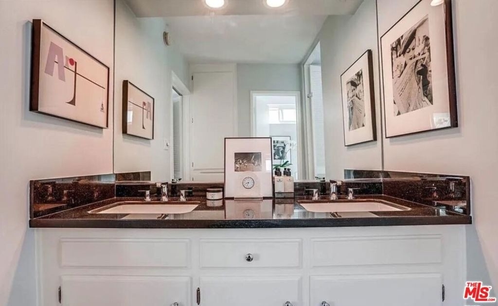 1233 N Flores Street - Photo 5