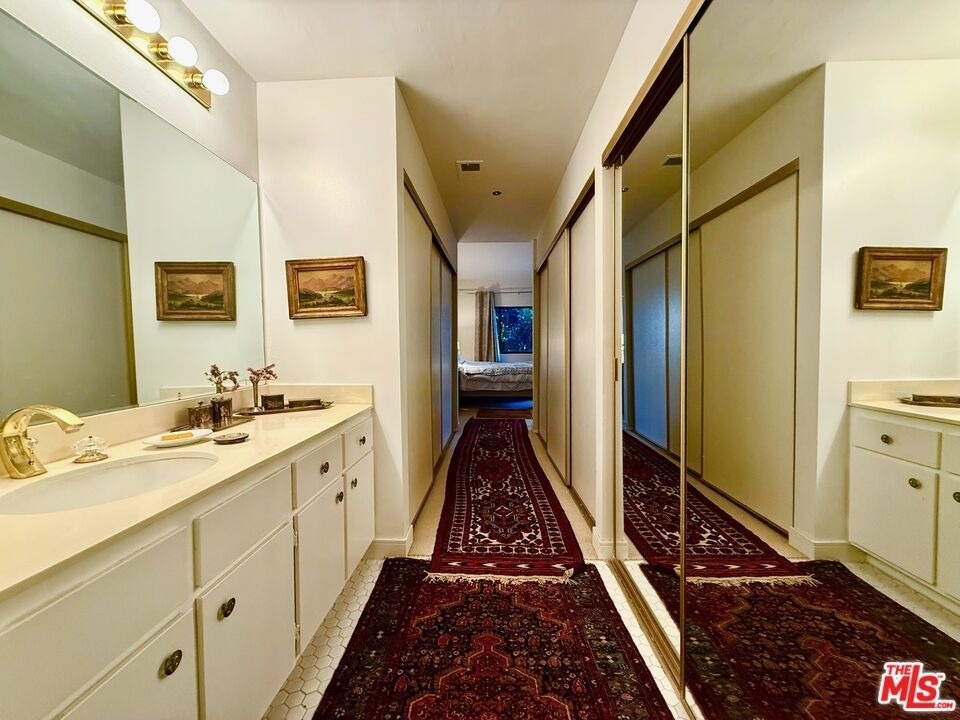 637 Wilcox Avenue - Photo 15