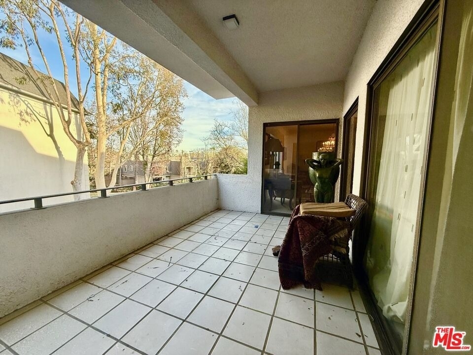 637 Wilcox Avenue - Photo 18