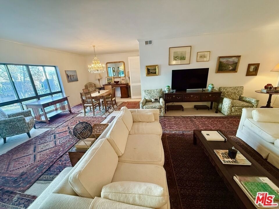 637 Wilcox Avenue - Photo 8
