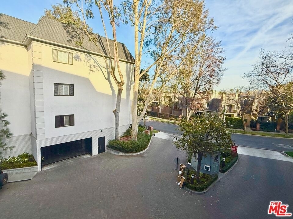 637 Wilcox Avenue - Photo 22