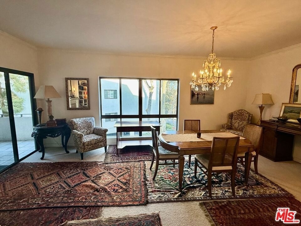637 Wilcox Avenue - Photo 9