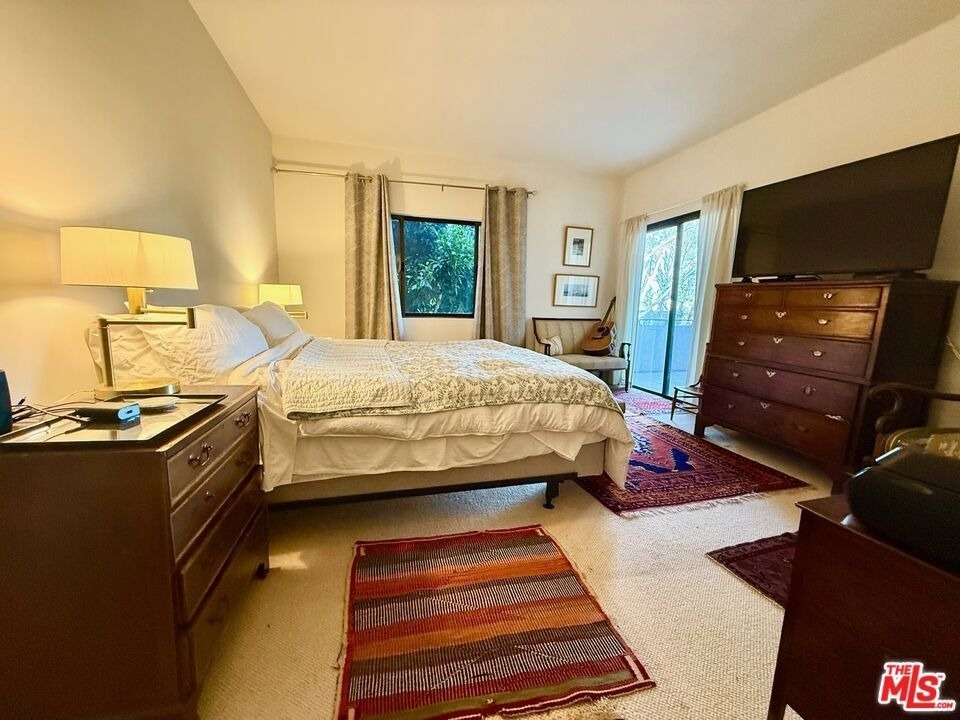 637 Wilcox Avenue - Photo 13