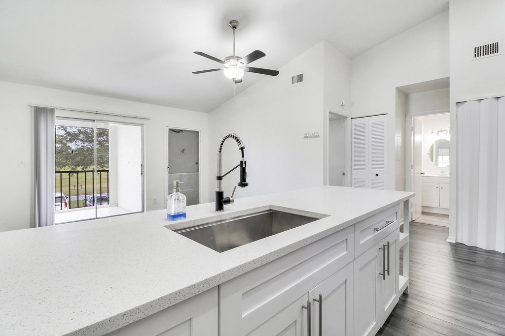 6392 Chasewood Drive - Photo 7
