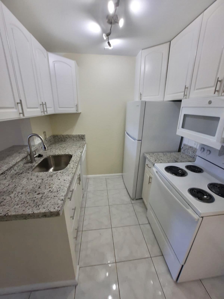 1500 N Congress Avenue - Photo 1