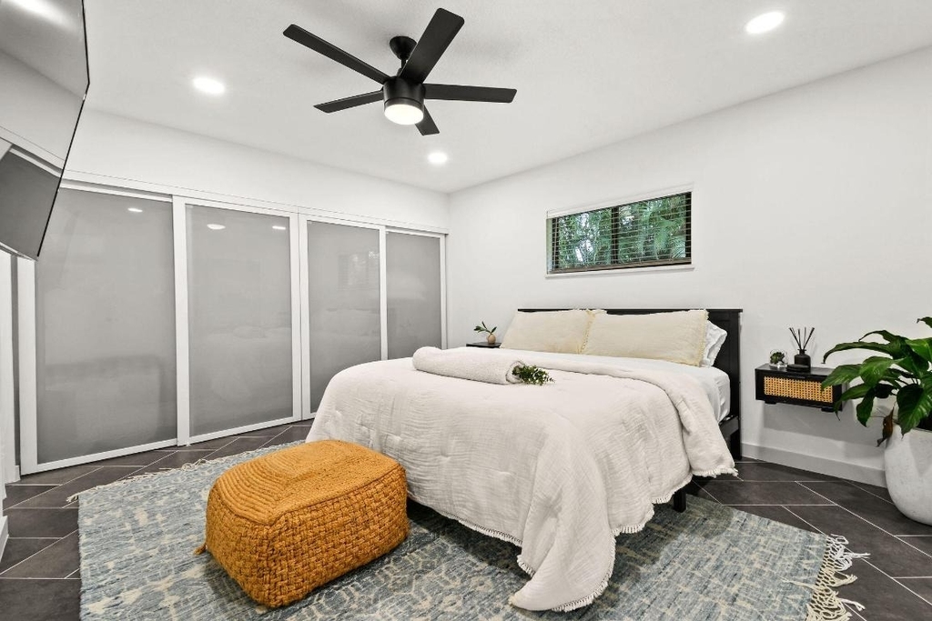 630 Ne 15th Place - Photo 16