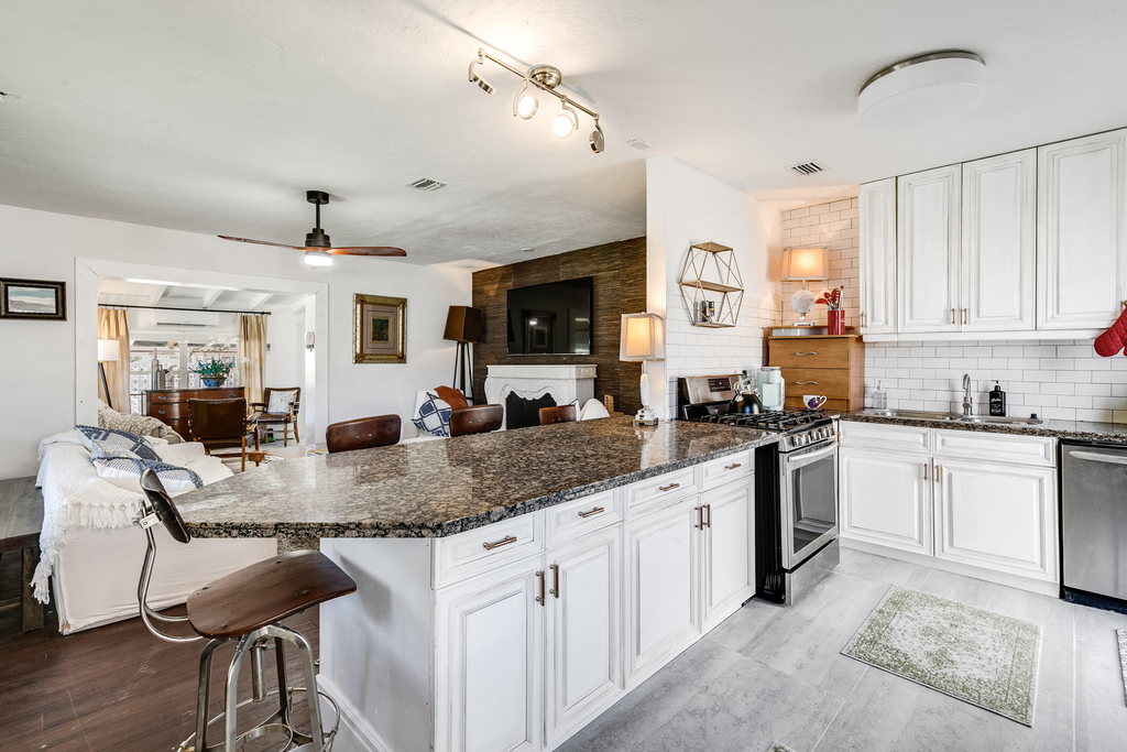 609 S Arnold Avenue - Photo 6