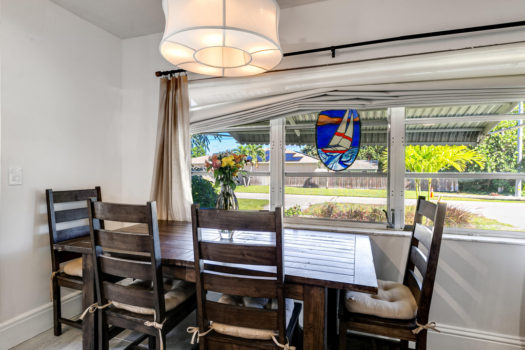 609 S Arnold Avenue - Photo 2
