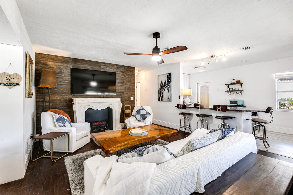 609 S Arnold Avenue - Photo 0