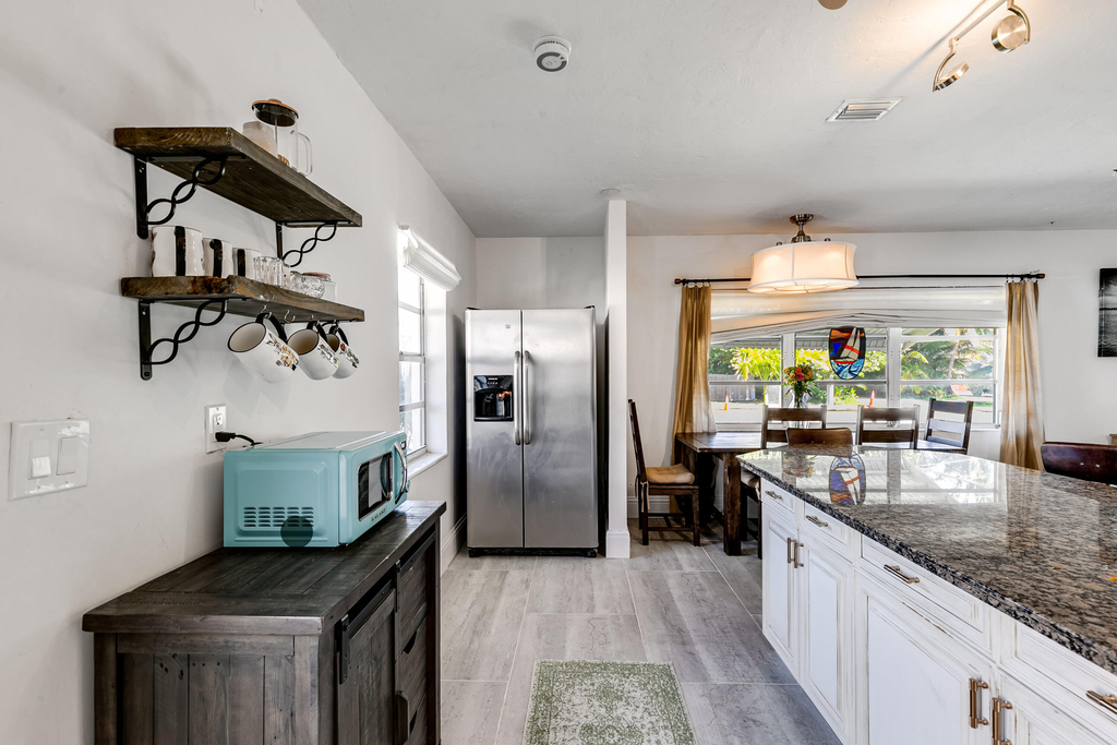 609 S Arnold Avenue - Photo 7