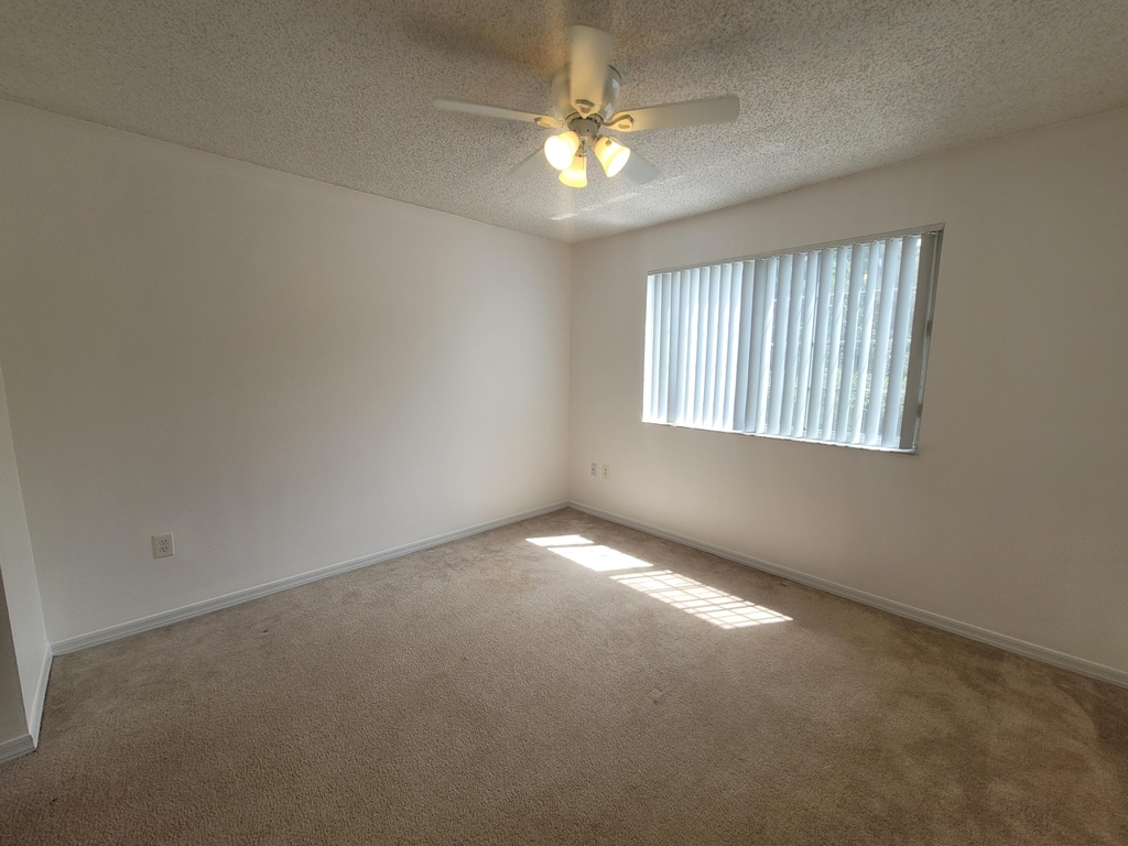 4163 N Haverhill Road - Photo 8