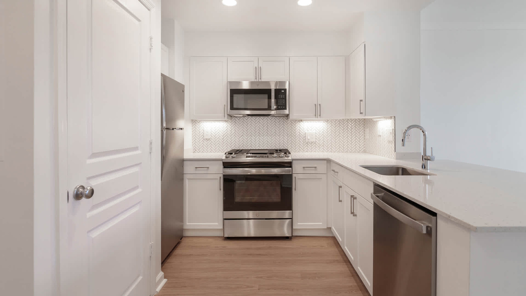 2201 Wilson Blvd. - Photo 4