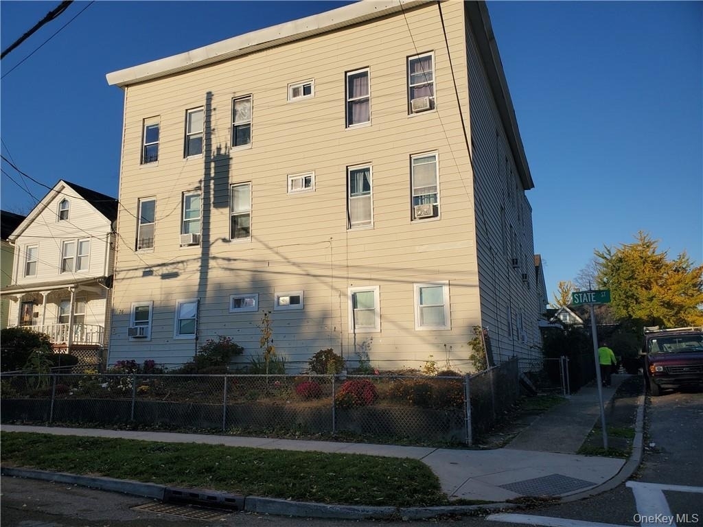 76 State Street - Photo 1