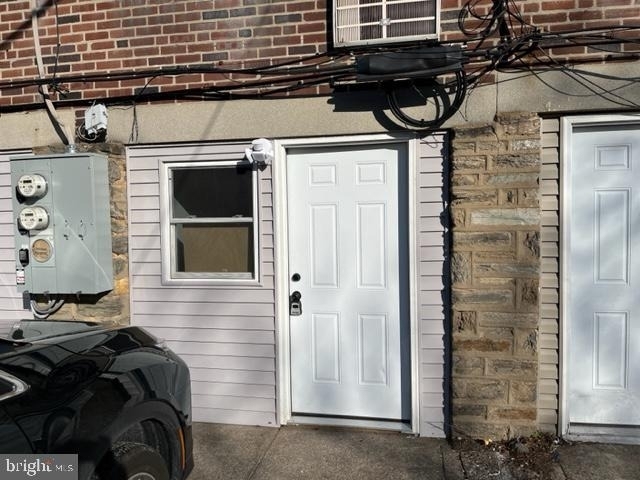 6632 N Broad Street - Photo 0