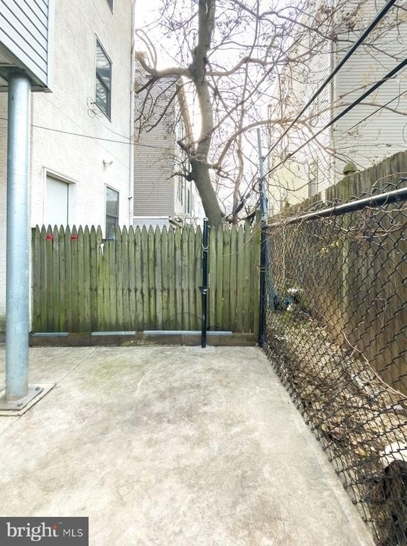 1724 N Bouvier Street - Photo 4