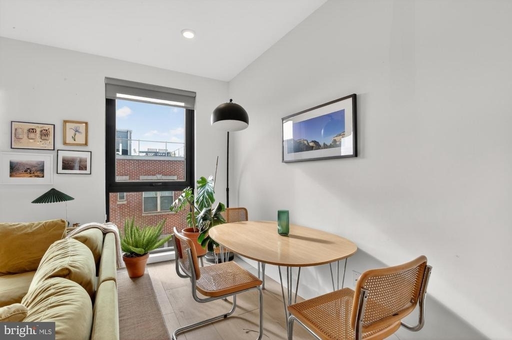 2007 Cambridge Street - Photo 9