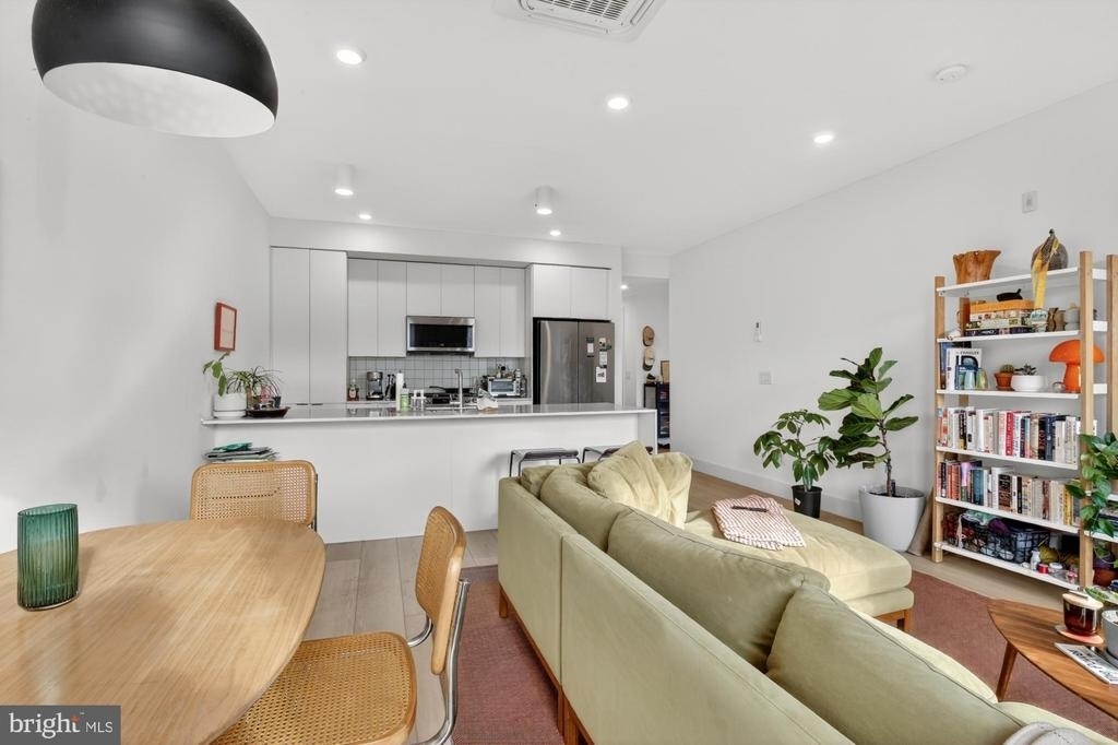 2007 Cambridge Street - Photo 10