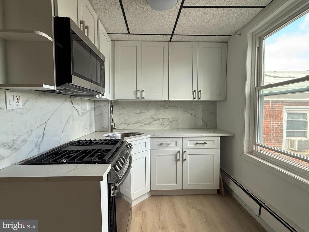1247 Shackamaxon Street - Photo 1