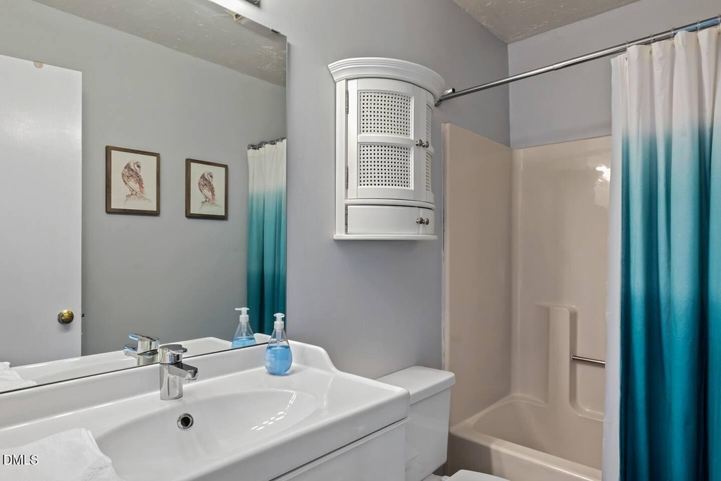 114 Chaucer Court - Photo 15