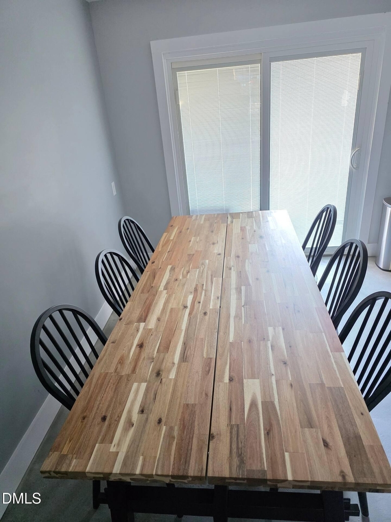 114 Chaucer Court - Photo 7
