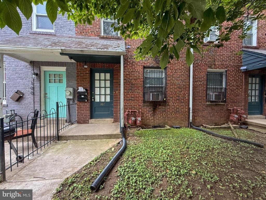 102 O Street Sw - Photo 0