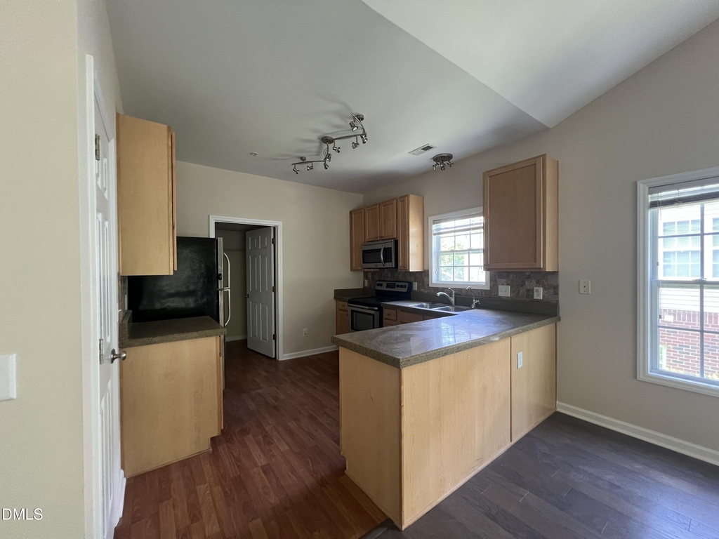 1221 Claret Lane - Photo 6