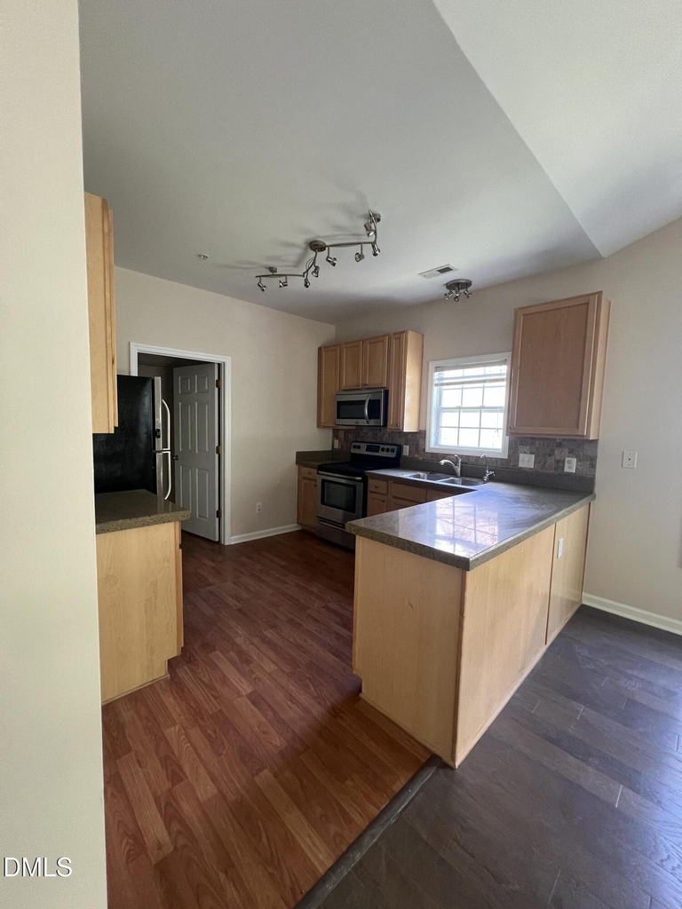 1221 Claret Lane - Photo 4
