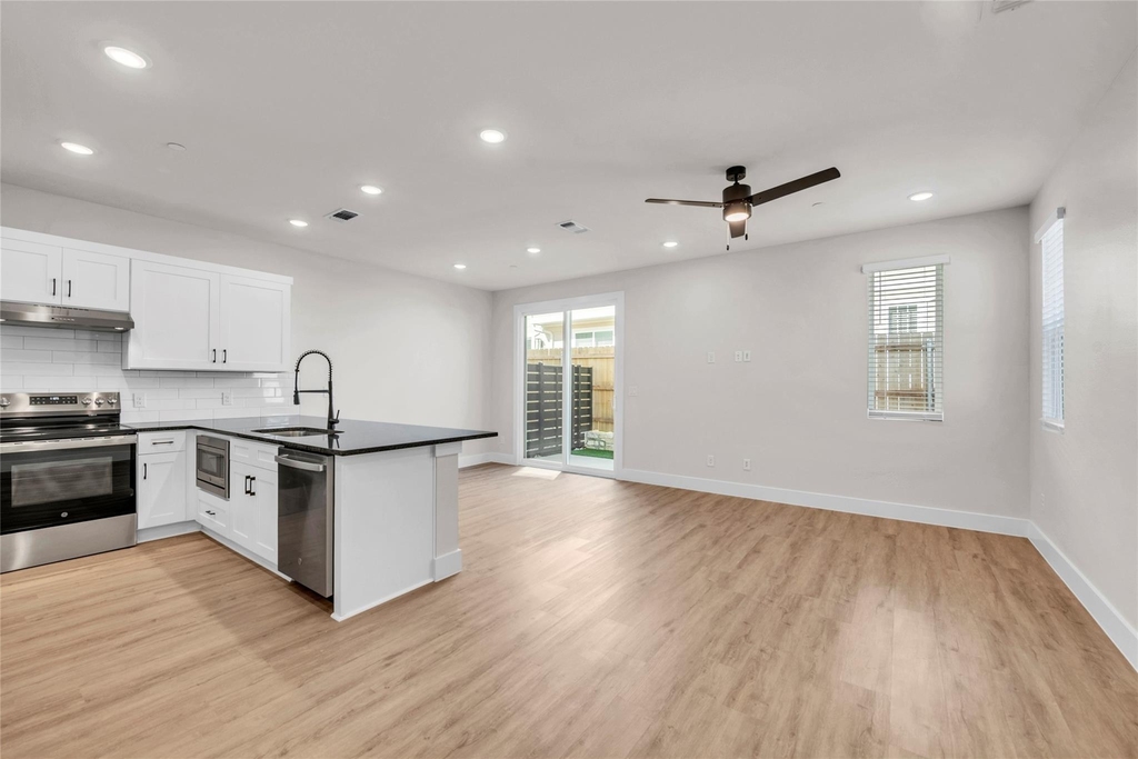 9312 Curious Squirrel St - Photo 2
