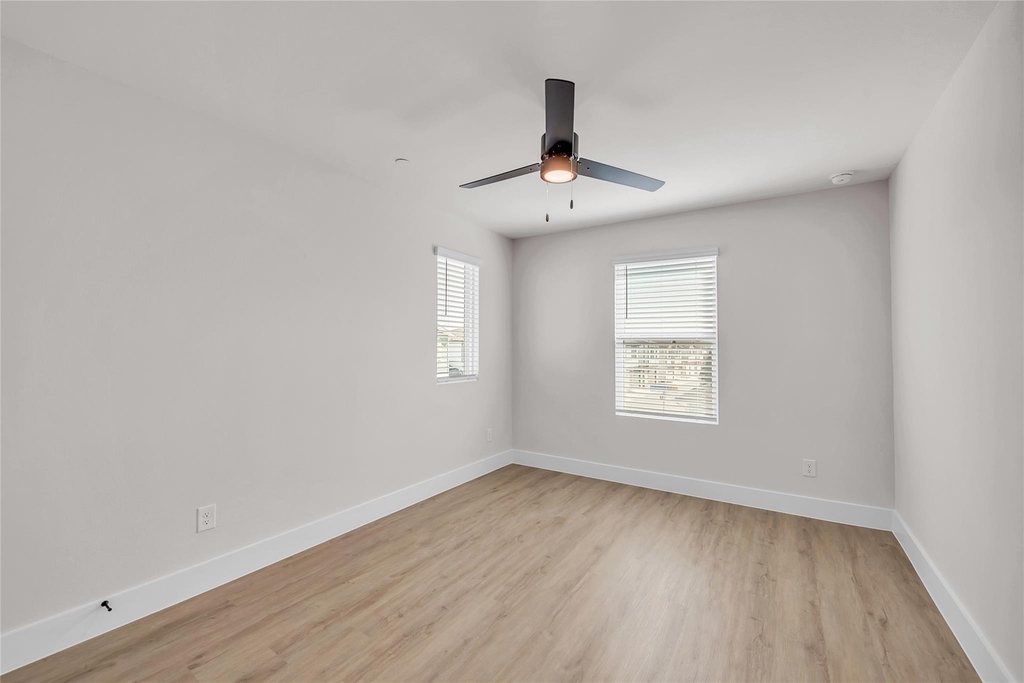 9312 Curious Squirrel St - Photo 15