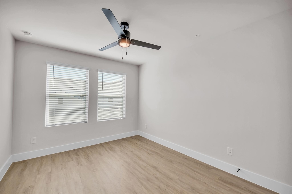 9312 Curious Squirrel St - Photo 17