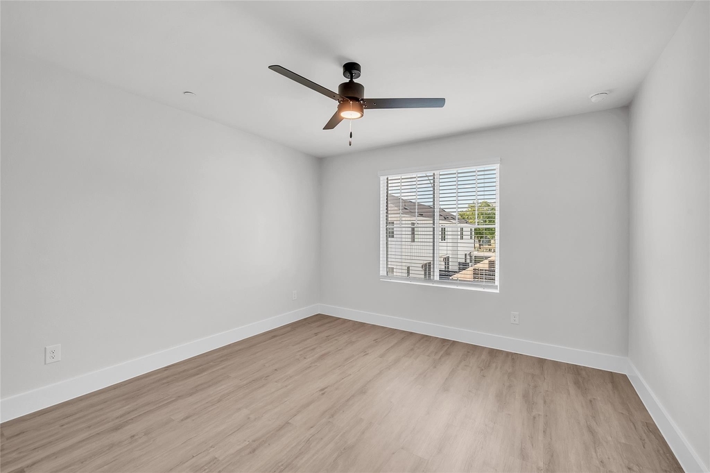 9317 Curious Squirrel St - Photo 16
