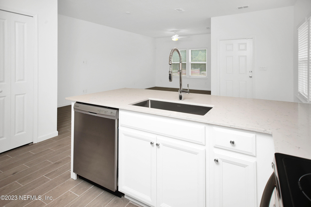 348 Rosemont Drive - Photo 17