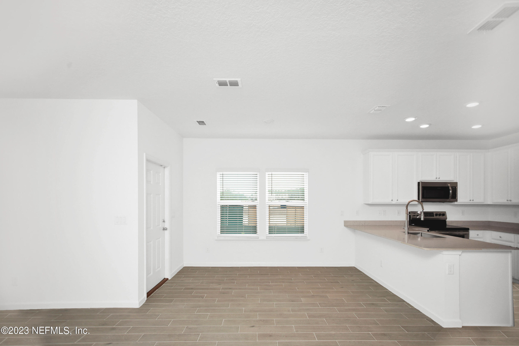 348 Rosemont Drive - Photo 11
