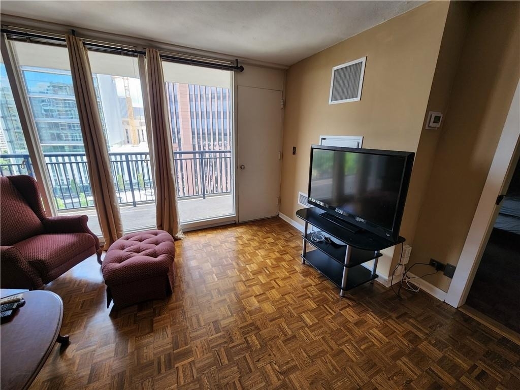 620 Peachtree Street Ne - Photo 2