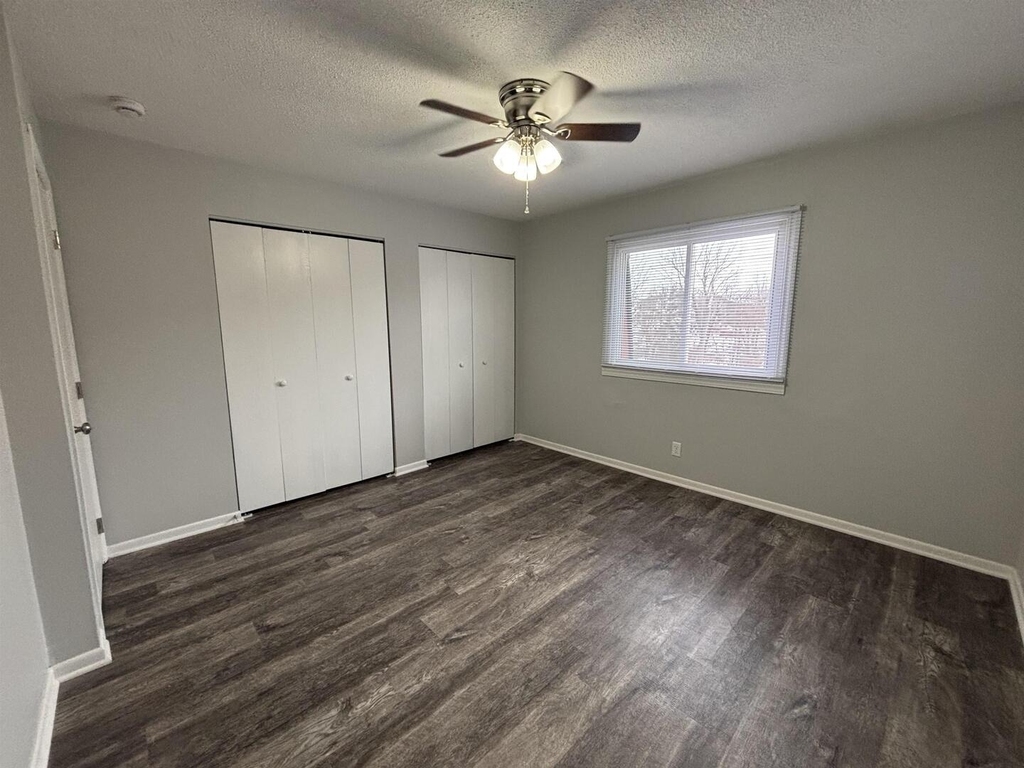 2501 E 50th Street - Photo 5