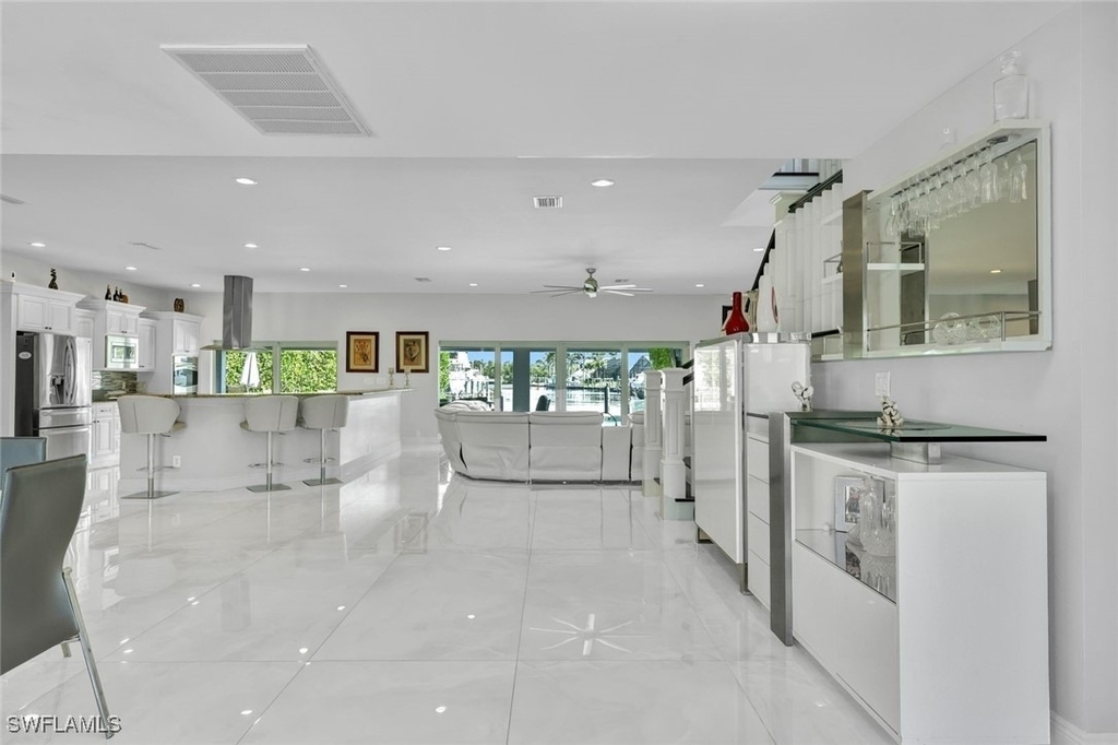 6448 Griffin Boulevard - Photo 14