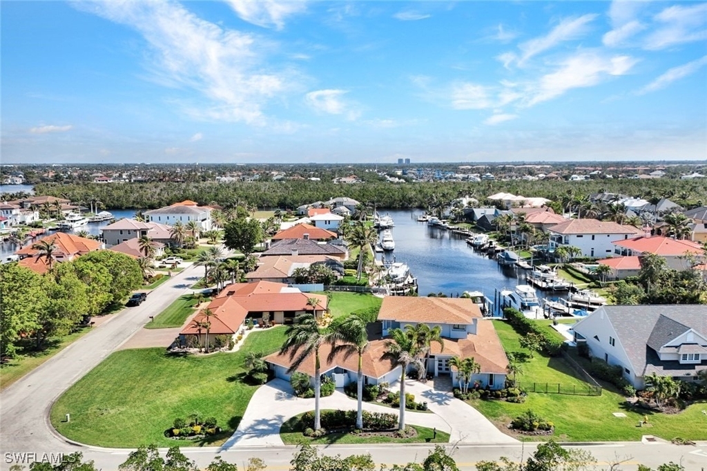 6448 Griffin Boulevard - Photo 1