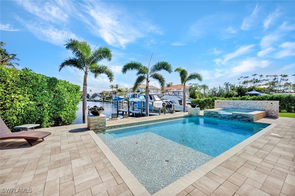 6448 Griffin Boulevard - Photo 37