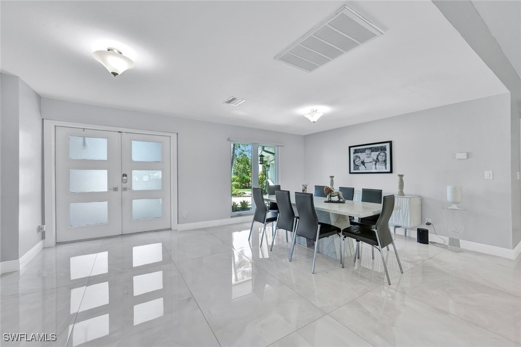 6448 Griffin Boulevard - Photo 5