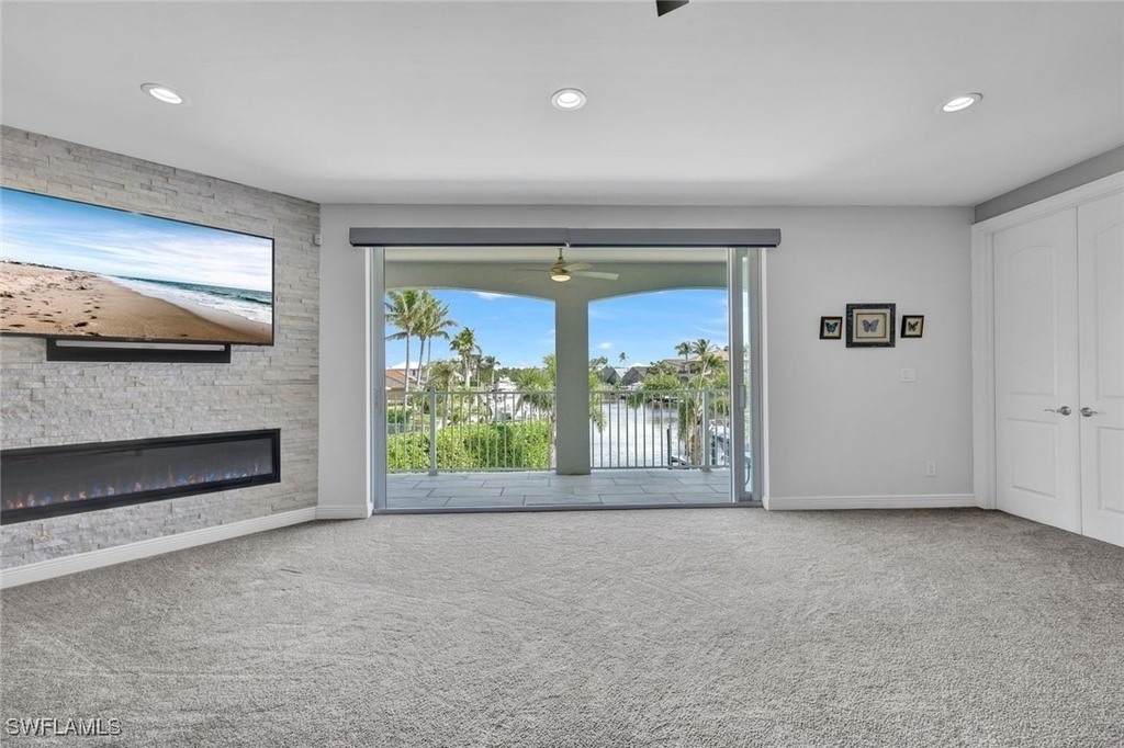 6448 Griffin Boulevard - Photo 19