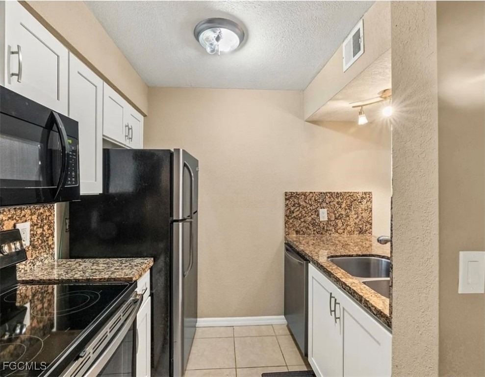 3419 Winkler Avenue - Photo 4