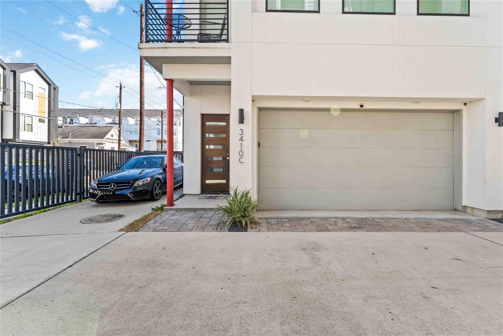 3410 Baer Street - Photo 0