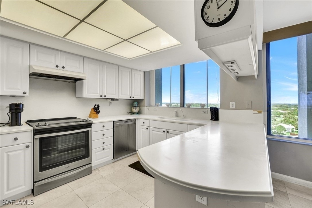 6849 Grenadier Boulevard - Photo 4