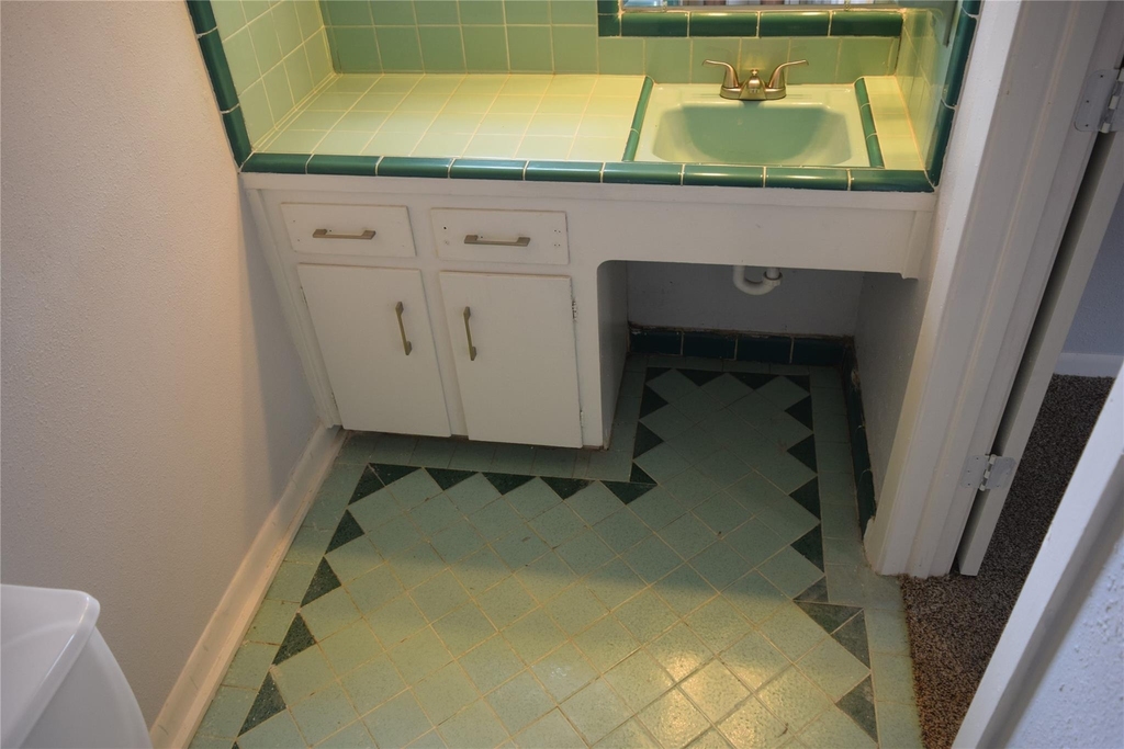 9902 Tolman Street - Photo 10