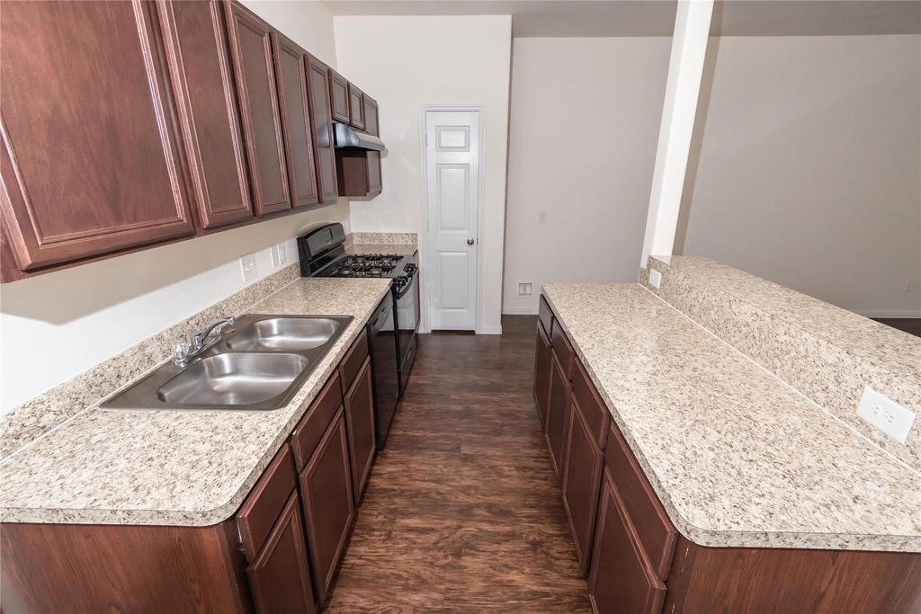 12128 Pia Drive - Photo 5